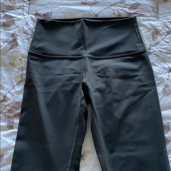 Lululemon cropped wunder under - Picture 3 of 4
